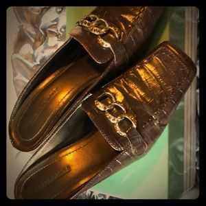 Brown shoes - slides